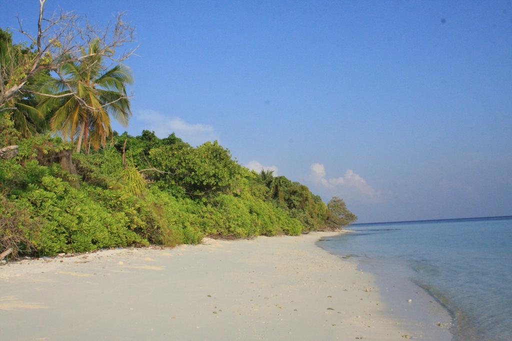 Equa Reef Maldives Otel Addu City Dış mekan fotoğraf
