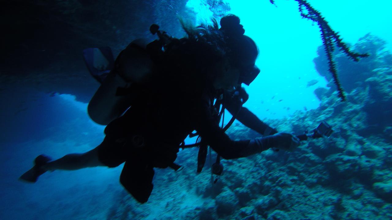 Equa Reef Maldives Otel Addu City Dış mekan fotoğraf
