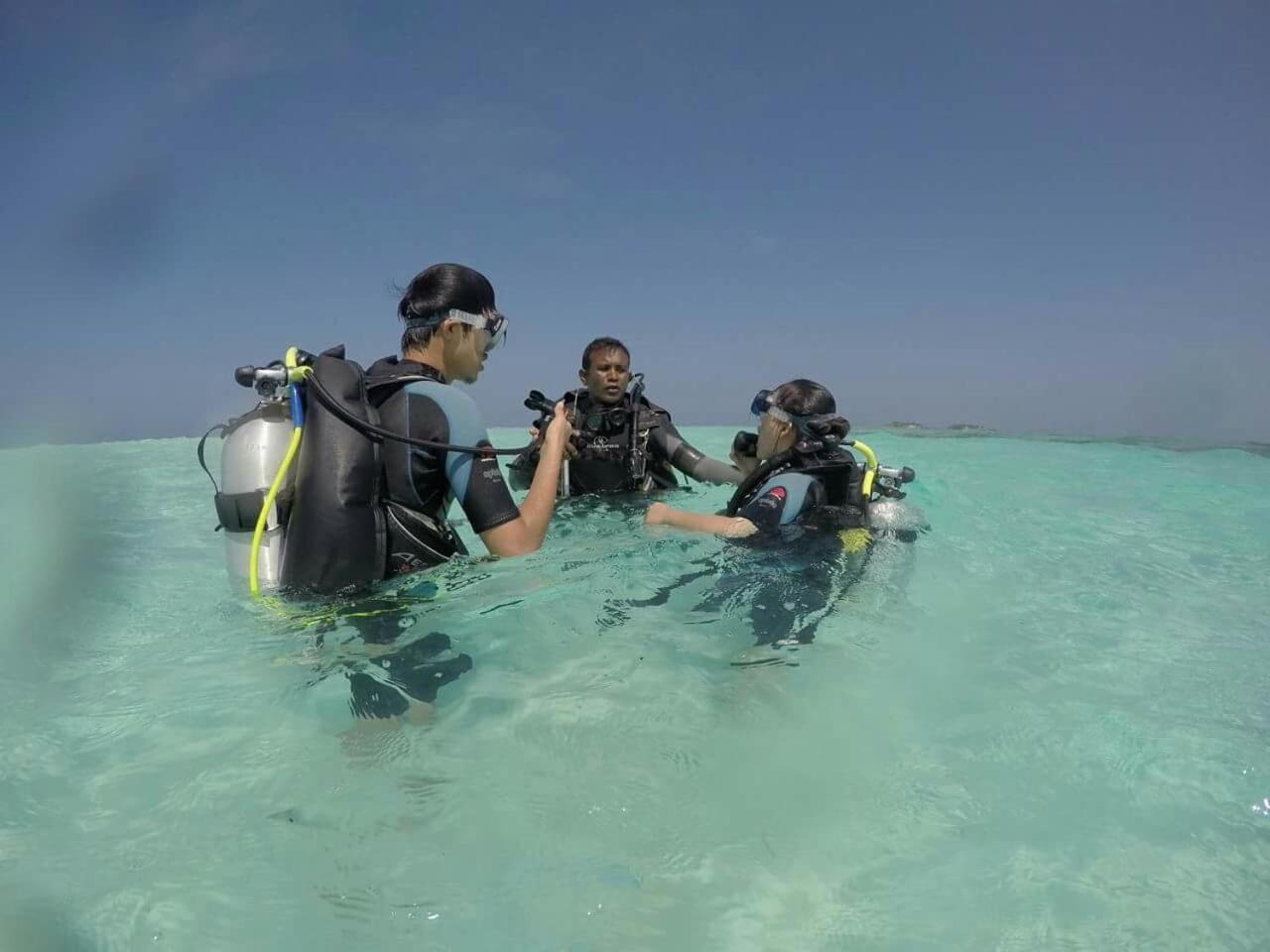 Equa Reef Maldives Otel Addu City Dış mekan fotoğraf