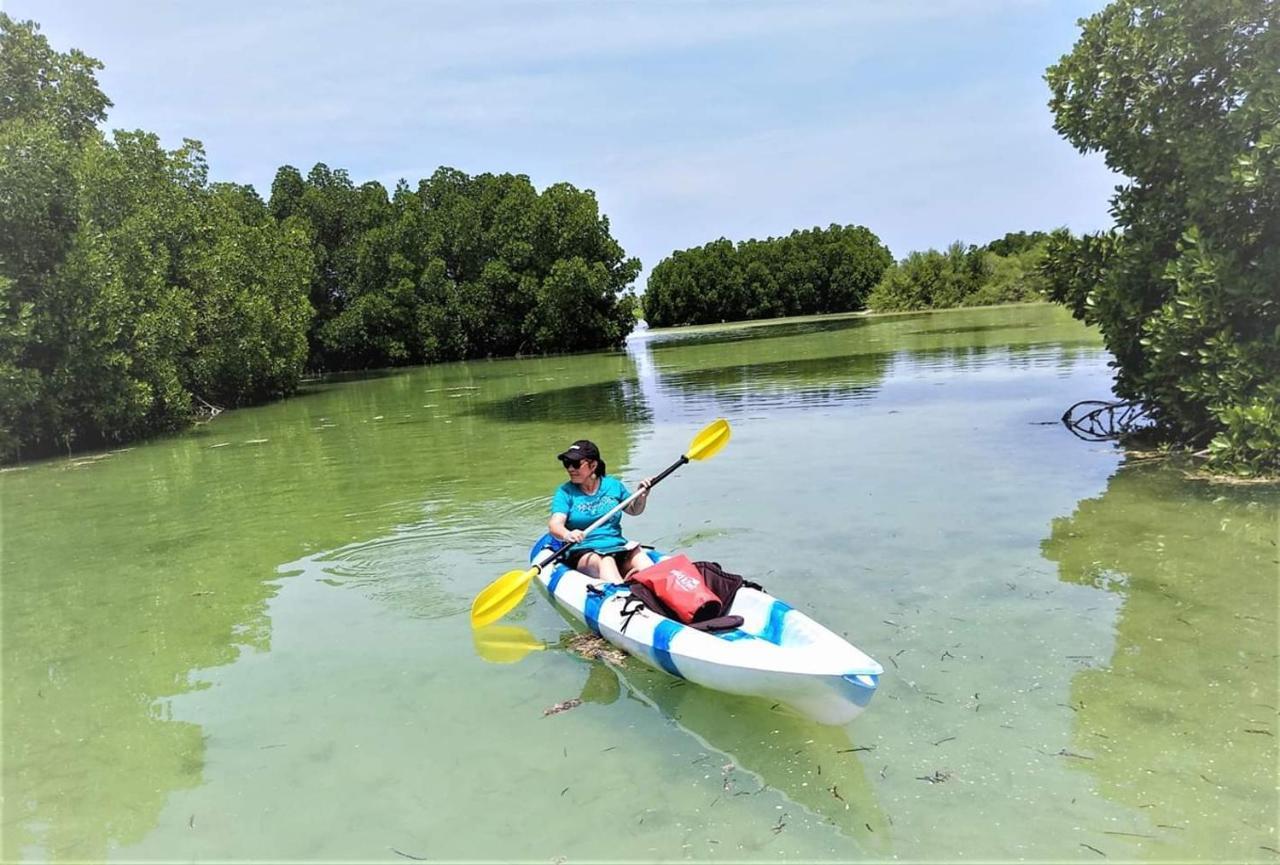 Equa Reef Maldives Otel Addu City Dış mekan fotoğraf